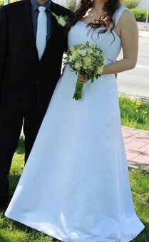 Svadobné šaty