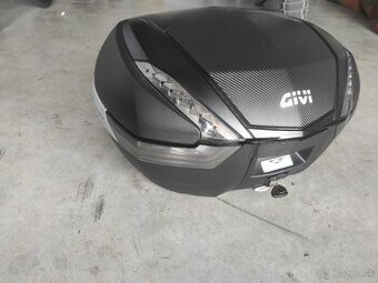 Zadný kufor givi