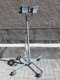 Dielenská/Stavebná lampa