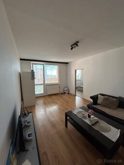 Prenájom slnečného 2-izbového bytu v Michalovciach