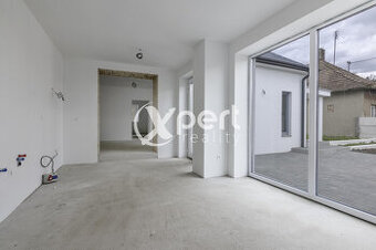 Rodinný dom v tichej obci Tomášikovo je na predaj