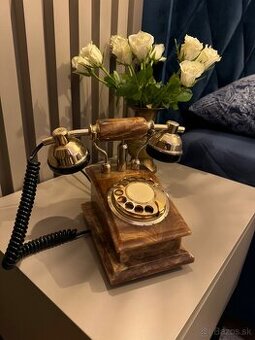 Krásny starožitný telefón z onyxu,posielam