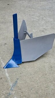 Predám oborávací pluh k malotraktoru