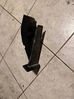 E46 el. Plynový pedal