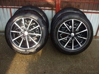 Predam elektrony Dezent s pneum. Pirelli na Hondu Cr-v