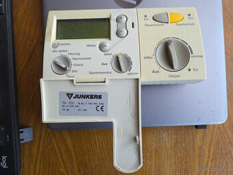 Termostat priestorový TA250