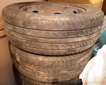 Predám 2 ks celoročných kolies 165/70 R14 s diskami 5x100 pa