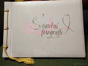 Starý veľký fotoalbum