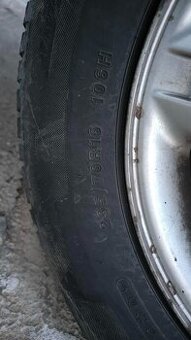 Predám 4 kusy letných pneumatík + elektróny  + snímače tlaku
