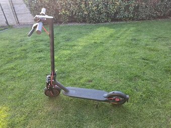 Xiaomi Mi Electric Scooter Pro 2