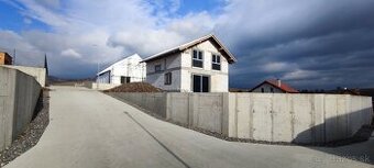 Rodinný dom, /522m2/ Bitarová - Žilina