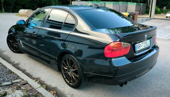 BMW E90 320i - 1
