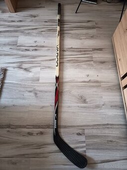 Hokejka Bauer Pro Flex 102