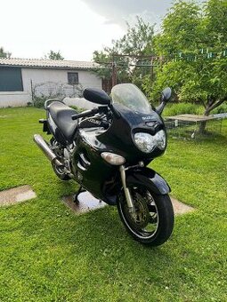 Suzuki gsxf 750