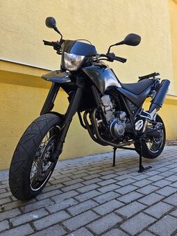 Yamaha XT660X čierna