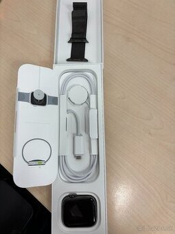 Apple Watch Series 9 GPS 45mm Stainless Steel v zaruke