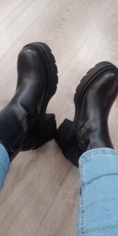 Predam.damske zimne cizmy