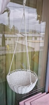 Vysiaci kvetináč ikea