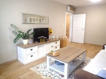Moderný, kompletne zariadený 2-izbový byt s 2 balkónmi v cen
