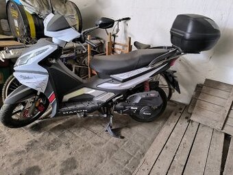 Skúter Maxon 125