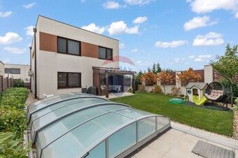 Predaj 5 izb. rodinného domu, novostavba, bazén, fotovoltika