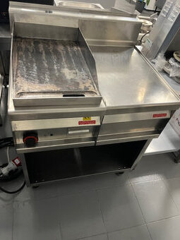 Elektrický gril s podstavcom