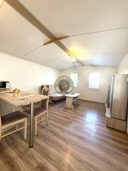 Na predaj 2iz. drevodom s malým pozemkom - 1