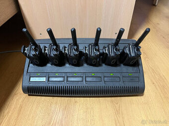 Vysielačky motorola DP2400e UHF 6ks + impres nabijacka