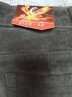 Predám Pánske Menčestrové Nohavice č.32 (NOVÉ)