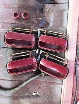 Sada lakovanych kľučiek