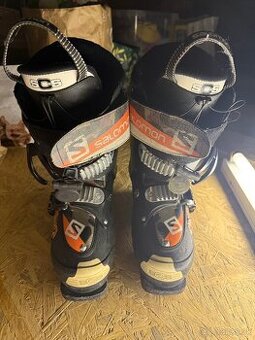 Freestyle lyžiarky Salomon