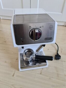 Kávovar DeLonghi pákový