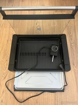 Predam stolny gril WMF Lono so sklenenym vekom.