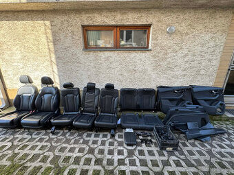 Sedadlá Comfort (čierna Valcona koža) + tapacíre (čierna Alc