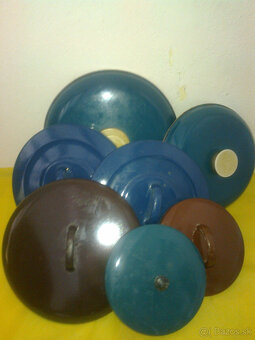 Darujem zdarma staršie hrnce, tlakový hrniec, pokrievky