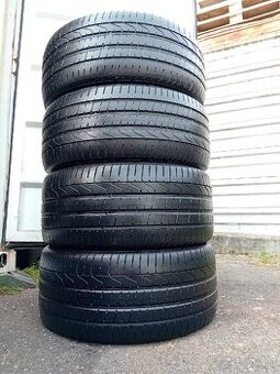 Pirelli Pzero 265/40R21 + 295/35R21