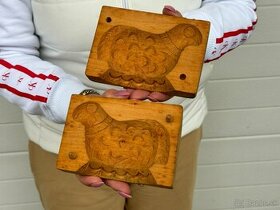 Starožitná dřevěná forma na máslo Beránek