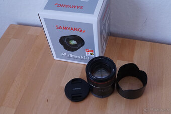 objektívy Sony E - 1