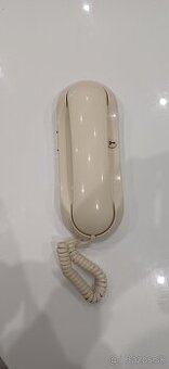 Domaci bytovy telefon Tesla