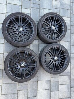 Škoda R18 225/40 R18
