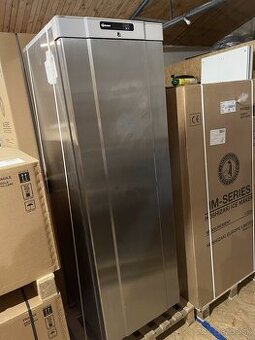 Predáme mrazničku Hoshizaki COMPACT F 420 RG L1 5W