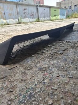Predám spoiler značky Hella na ford taunus/cortina