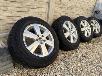 Hlinikové disky R16 so zimnými pneumatikami 215/65