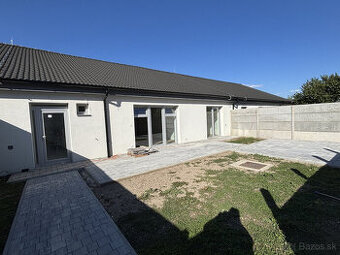 Posledný voľný samostatný byt s pozemkom a terasou, bezpečuj