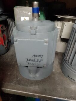 Predam elektromotor 1,5kw.