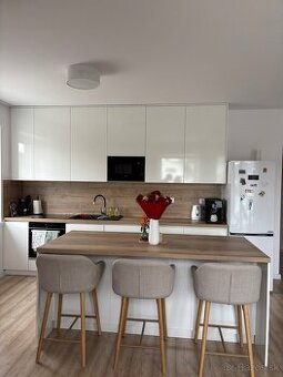 Prenájom 2 izbový byt