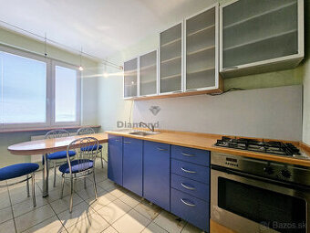 Na predaj 3 izbový byt s BALKÓNOM, Berehovská ulica, Trebišo