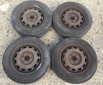 Kia Ceed plechové disky zimne pneu 195/65R15