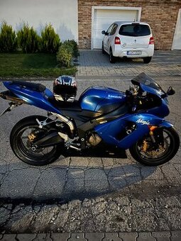 Kawasaki zx6r - 1