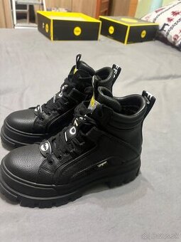 Damske členkové čižmy /tenisky Buffalo , vek,38